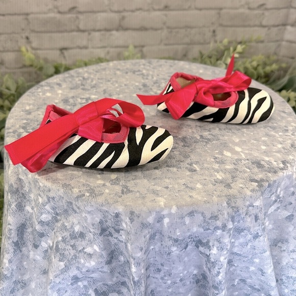 Zebra Print Baby Girl Ballet Flats with Pink Satin Ribbon Ties 9-12 mos. 💖EUC - Picture 2 of 6